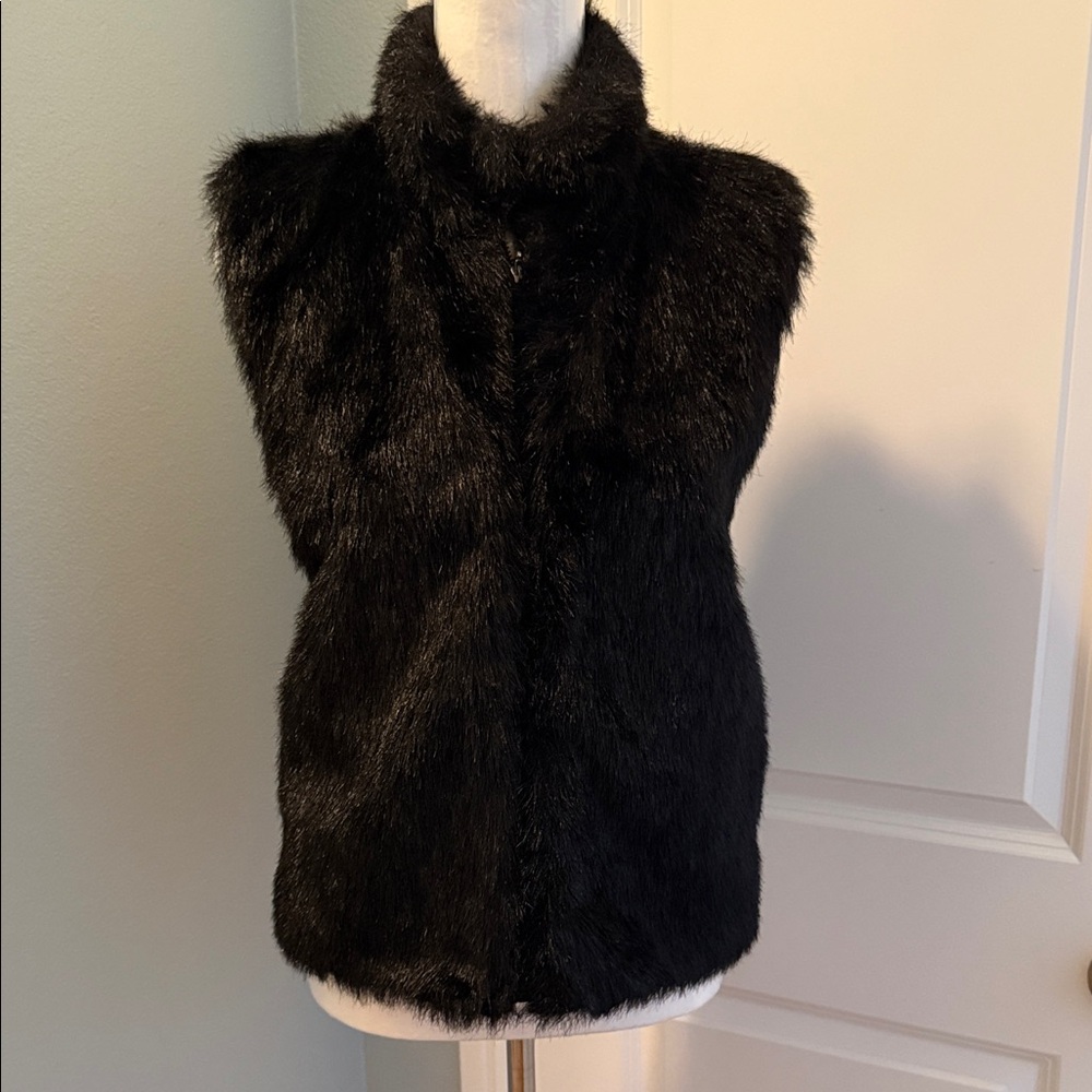 Chic Black Faux Fur Vest